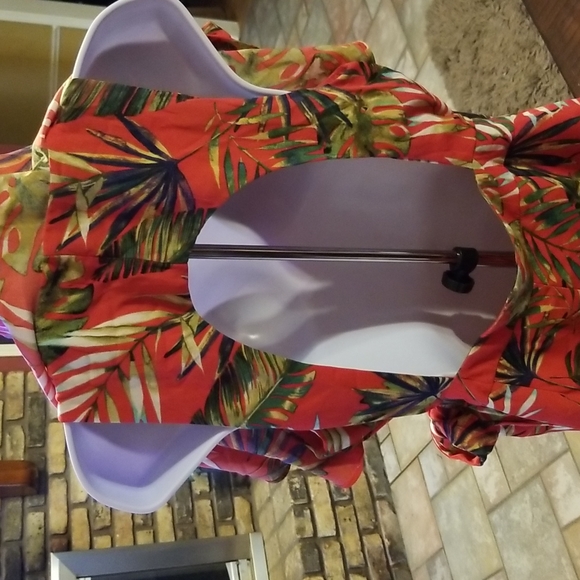 Sketchbook (boutique) wrap Romper with open back - Picture 6 of 10